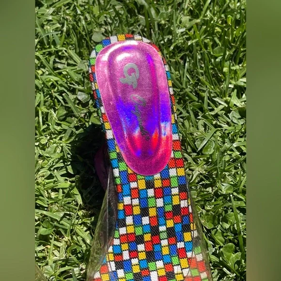 Y2K Vintage Clear Rainbow Heel with Checkerboard Footbed - Picture 4 of 13